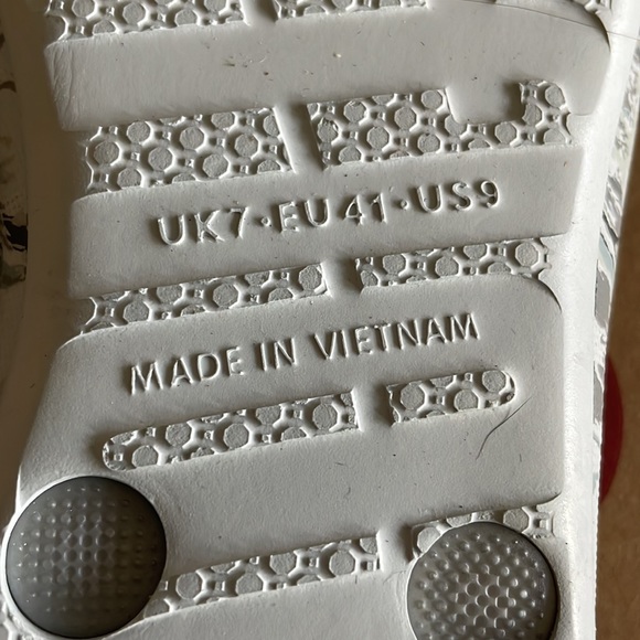 FitFlops - Picture 3 of 4